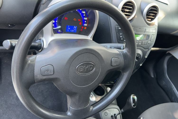 Used BYD F0 2015 1.0L AMT XuanKu Model Interior 10