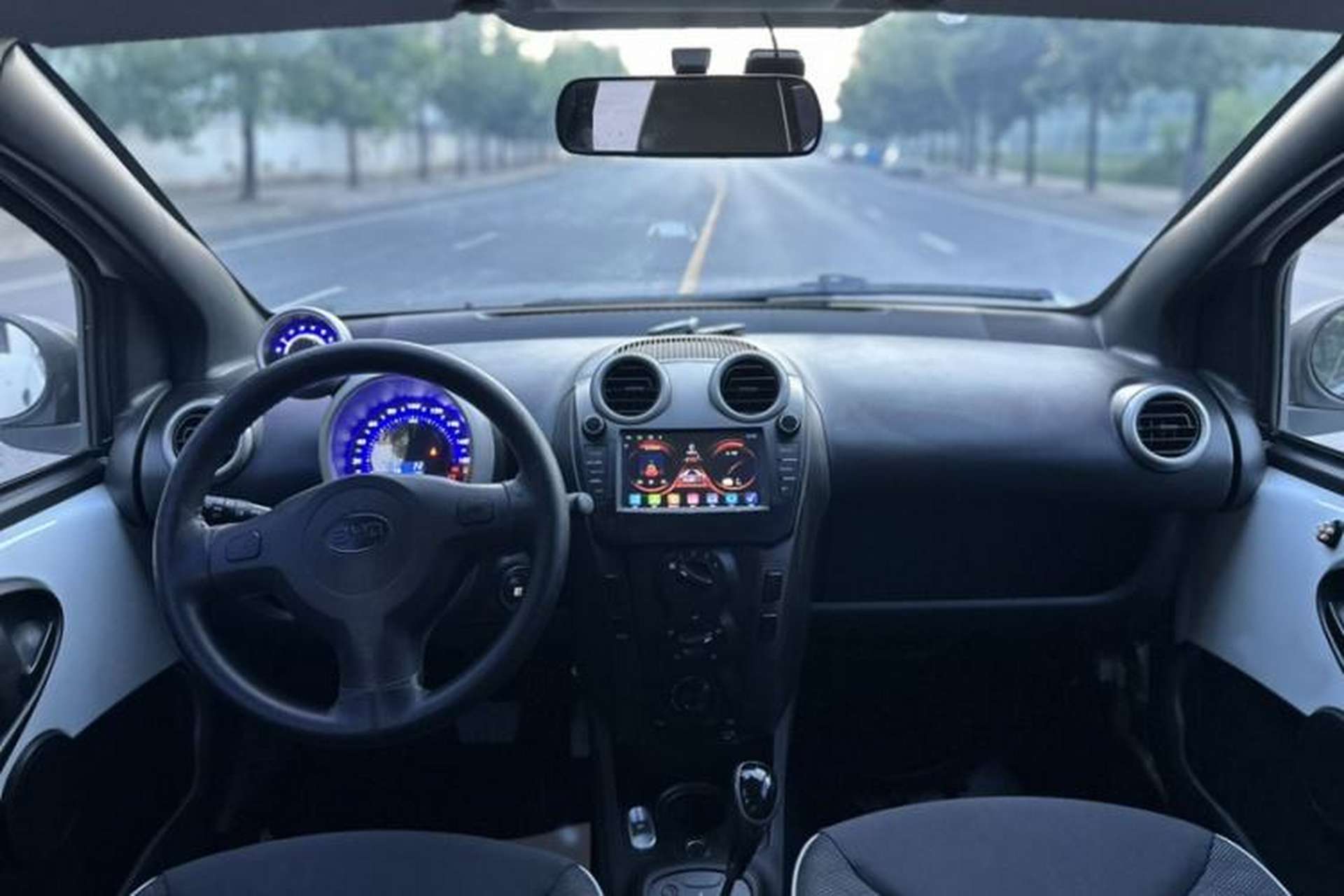 Used BYD F0 2015 1.0L AMT XuanKu Model Interior 12