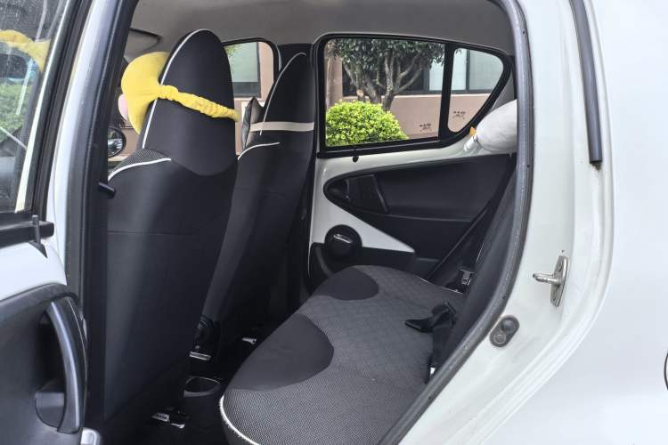 Used BYD F0 2015 1.0L Joyful Model Interior 2