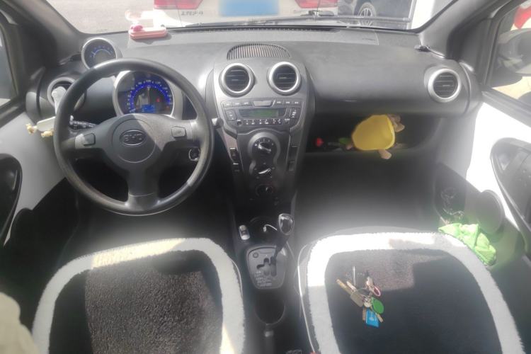 Used BYD F0 2015 1.0L AMT XuanKu Model Interior 2