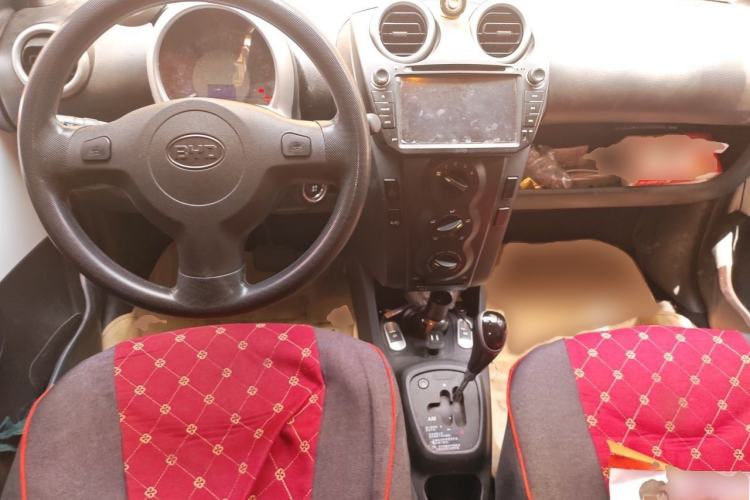 Used BYD F0 2015 1.0L AMT XuanKu Model Interior 2