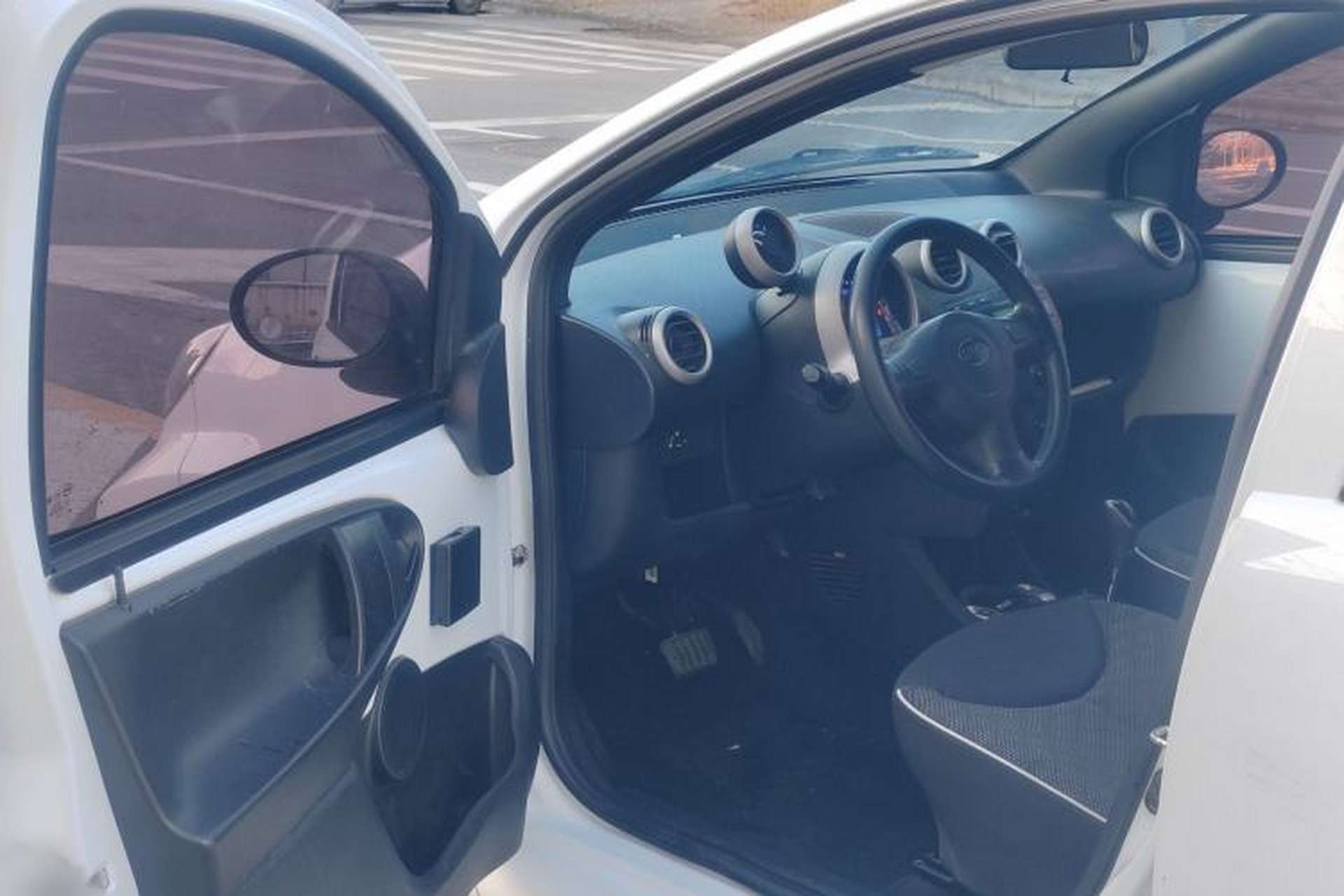 Used BYD F0 2015 1.0L AMT XuanKu Model Interior 2