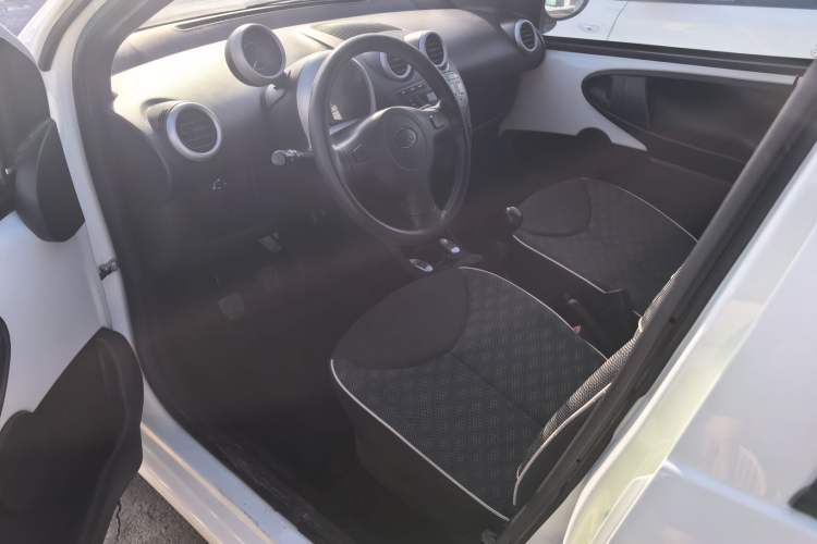 Used BYD F0 2015 1.0L Joyful Model Interior 2