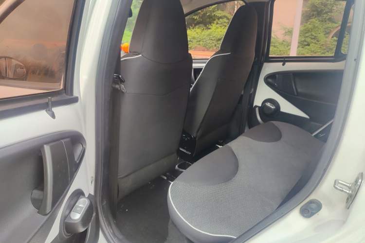 Used BYD F0 2015 1.0L AMT XuanKu Model Interior 2