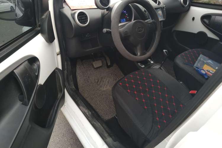 Used BYD F0 2015 1.0L AMT XuanKu Model Interior 2