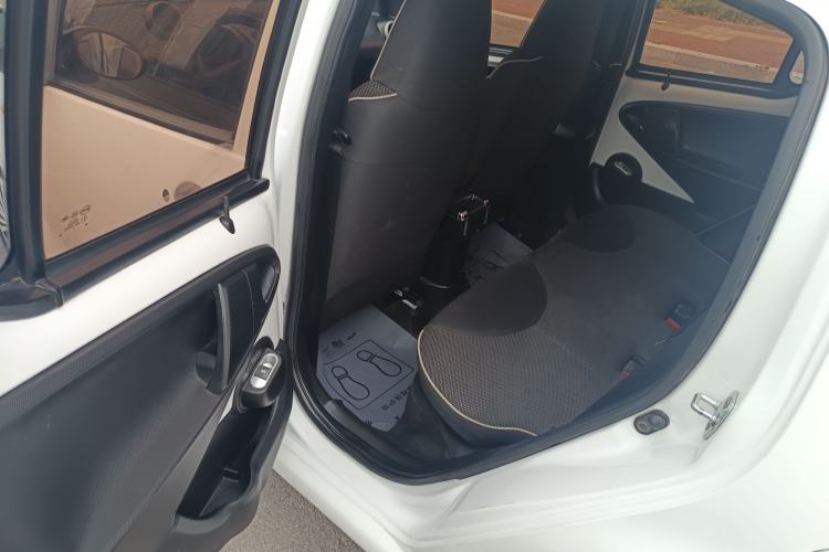 Used BYD F0 2015 1.0L AMT XuanKu Model Interior 3
