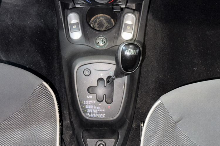 Used BYD F0 2015 1.0L AMT XuanKu Model Interior 3