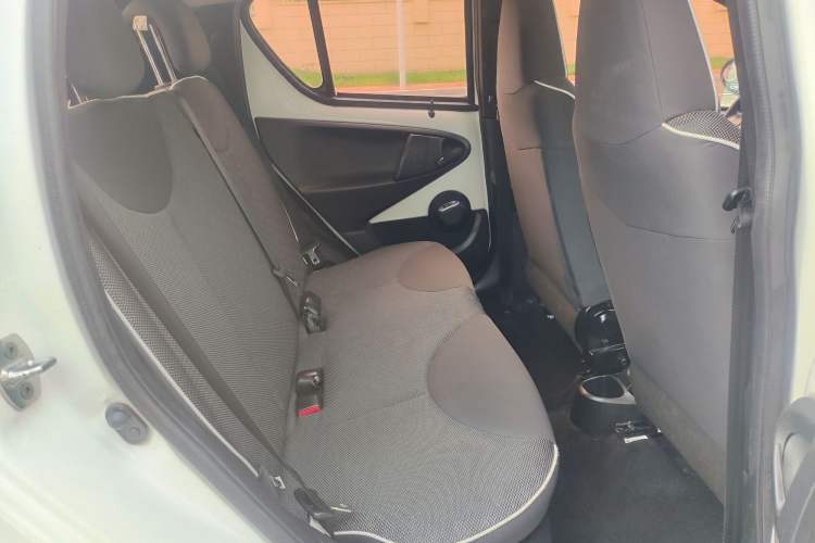 Used BYD F0 2015 1.0L AMT XuanKu Model Interior 3