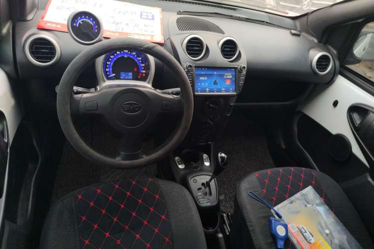 Used BYD F0 2015 1.0L AMT XuanKu Model Interior 3