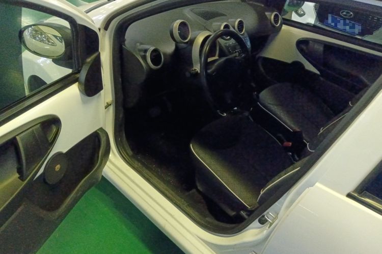 Used BYD F0 2015 1.0L AMT XuanKu Model Interior 3