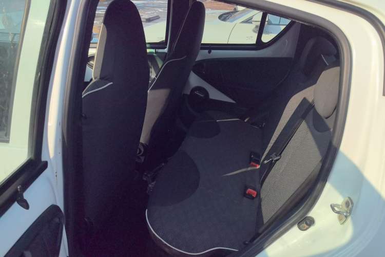 Used BYD F0 2015 1.0L Joyful Model Interior 4