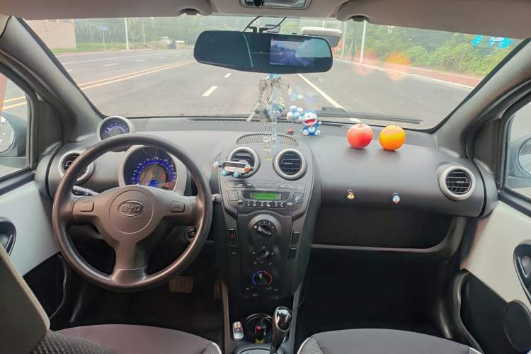 Used BYD F0 2015 1.0L AMT XuanKu Model Interior 5