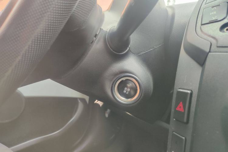 Used BYD F0 2015 1.0L AMT XuanKu Model Interior 7