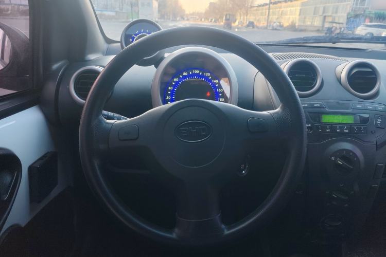 Used BYD F0 2015 1.0L AMT XuanKu Model Interior 8