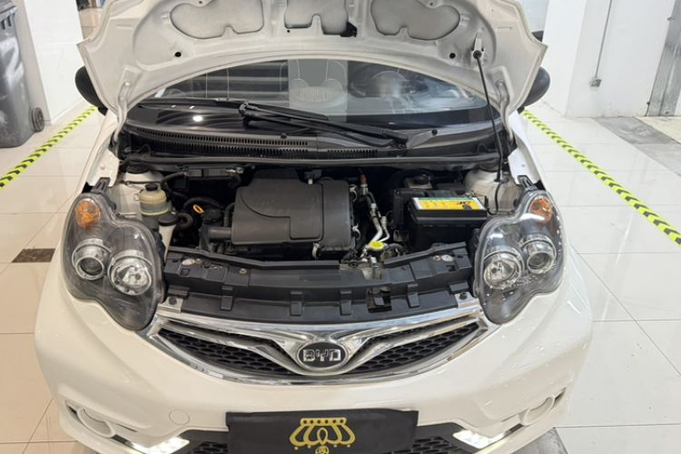 Used BYD F0 2015 1.0L AMT XuanKu Model Interior 8
