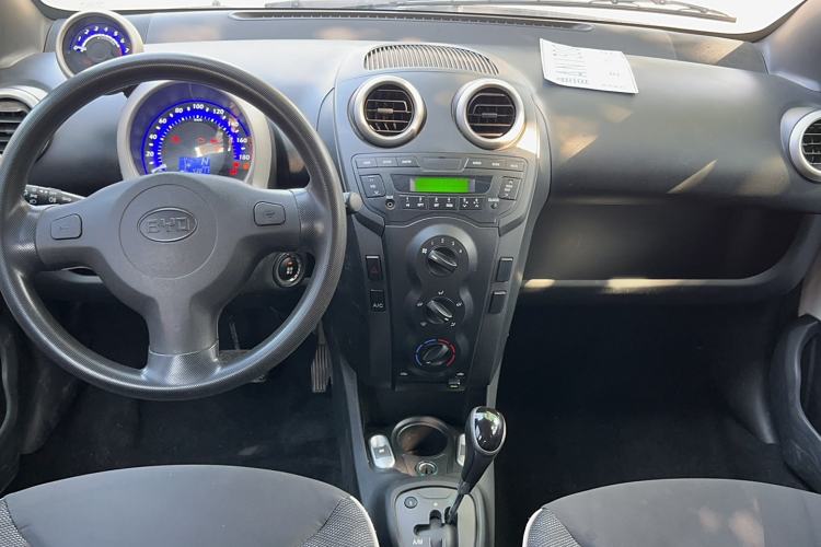 Used BYD F0 2015 1.0L AMT XuanKu Model Interior 8