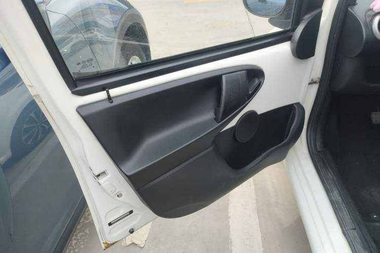 Used BYD F0 2015 1.0L AMT XuanKu Model Left Front Door Interior