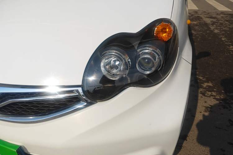 Used BYD F0 2015 1.0L AMT XuanKu Model Left Front Headlight