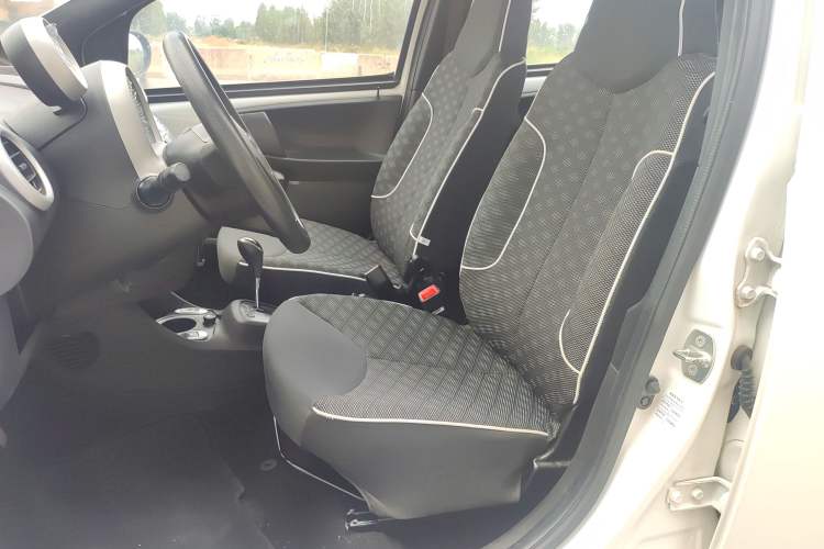 Used BYD F0 2015 1.0L AMT XuanKu Model Left Front Seat