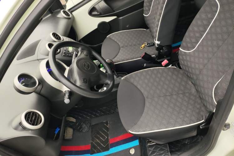 Used BYD F0 2015 1.0L AMT XuanKu Model Left Front Seat