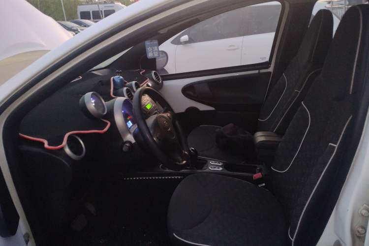 Used BYD F0 2015 1.0L AMT XuanKu Model Left Front Seat