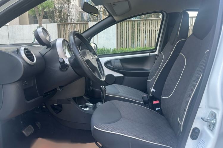 Used BYD F0 2015 1.0L AMT XuanKu Model Left Front Seat