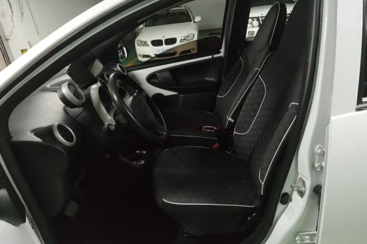 Used BYD F0 2015 1.0L AMT XuanKu Model Left Front Seat