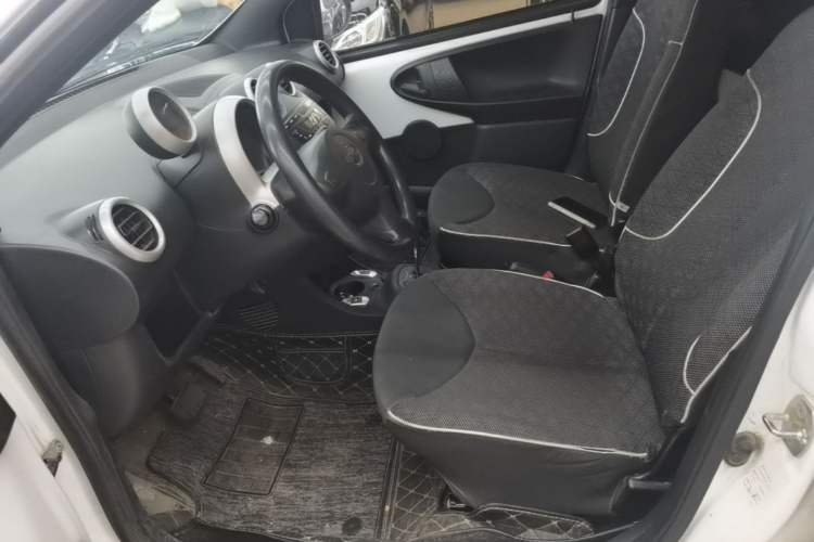 Used BYD F0 2015 1.0L AMT XuanKu Model Left Front Seat