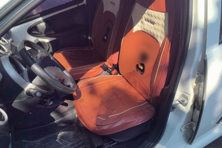 Used BYD F0 2015 1.0L AMT XuanKu Model Left Front Seat