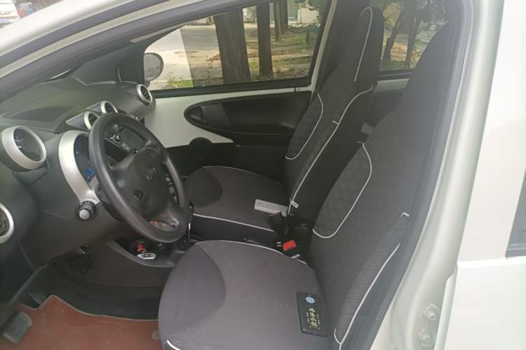 Used BYD F0 2015 1.0L AMT XuanKu Model Left Front Seat