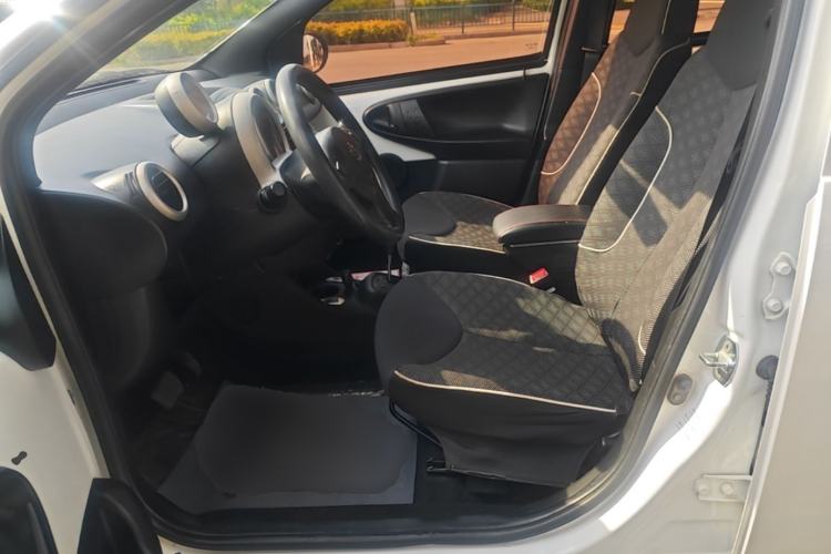 Used BYD F0 2015 1.0L AMT XuanKu Model Left Front Seat