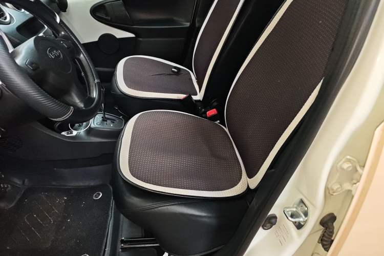 Used BYD F0 2015 1.0L AMT XuanKu Model Left Front Seat