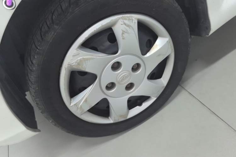 Used BYD F0 2015 1.0L AMT XuanKu Model Left Front Wheel Hub