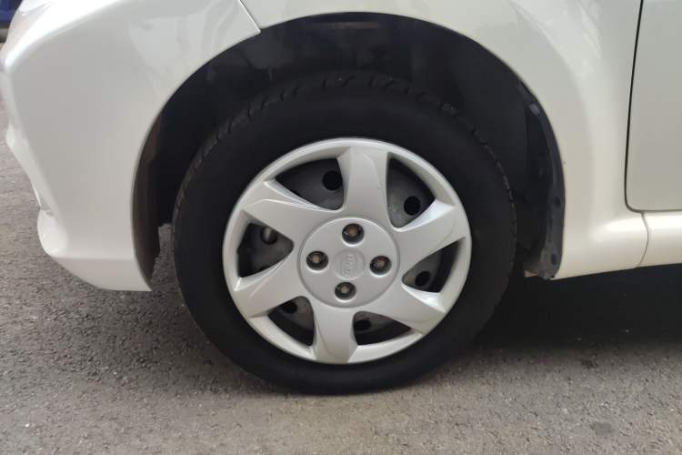 Used BYD F0 2015 1.0L AMT XuanKu Model Left Front Wheel Hub