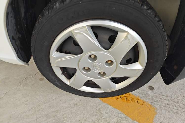 Used BYD F0 2015 1.0L AMT XuanKu Model Left Front Wheel Hub