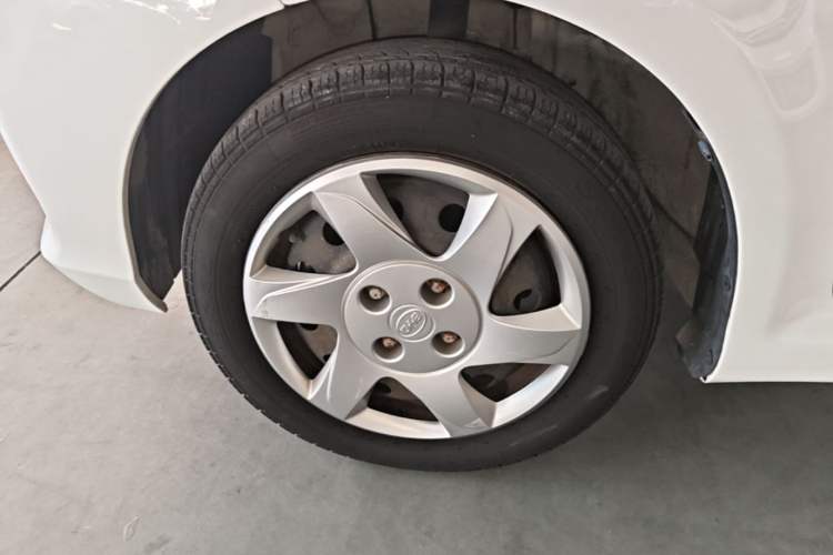 Used BYD F0 2015 1.0L AMT XuanKu Model Left Front Wheel Hub