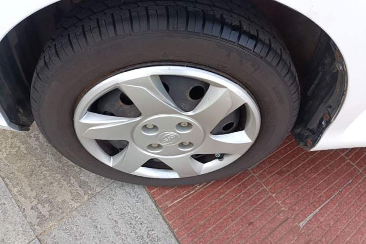 Used BYD F0 2015 1.0L AMT XuanKu Model Left Front Wheel Hub