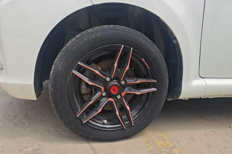 Used BYD F0 2015 1.0L Joyful Model Left Front Wheel Hub