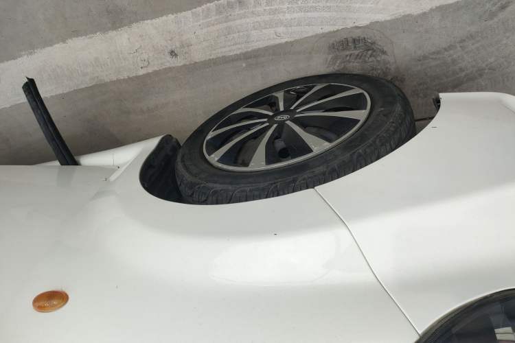 Used BYD F0 2015 1.0L AMT XuanKu Model Left Front Wheel Hub