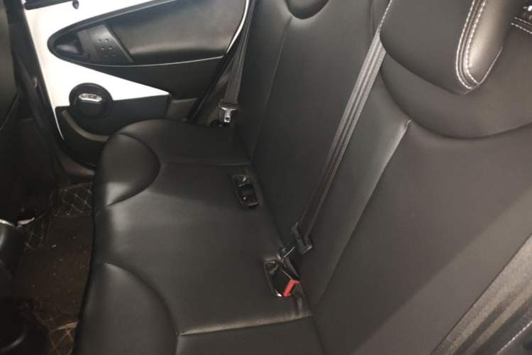 Used BYD F0 2015 1.0L AMT XuanKu Model Left Rear Seat