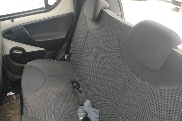Used BYD F0 2015 1.0L AMT XuanKu Model Left Rear Seat