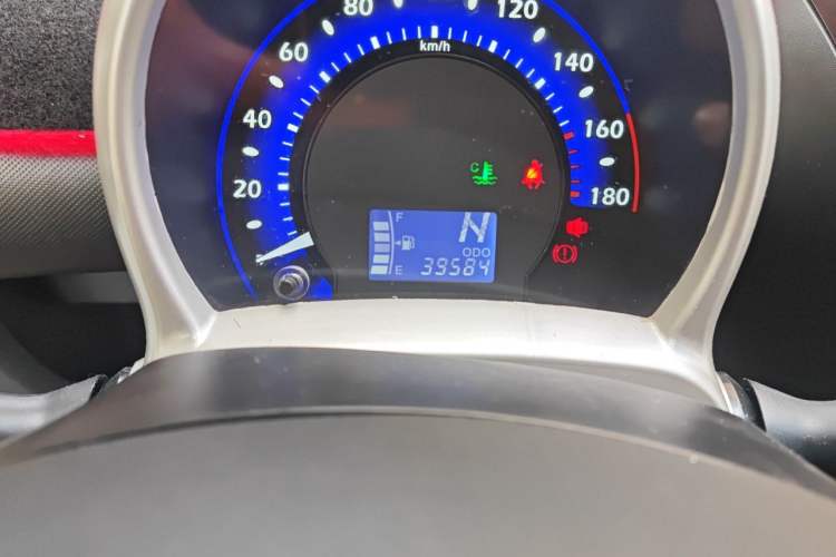 Used BYD F0 2015 1.0L AMT Joyful Cool Model Odometer Close Up