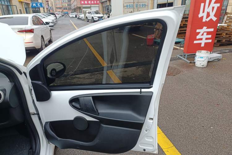 Used BYD F0 2015 1.0L AMT XuanKu Model Right Front Door Interior