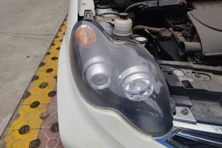 Used BYD F0 2015 1.0L AMT XuanKu Model Right Front Headlight