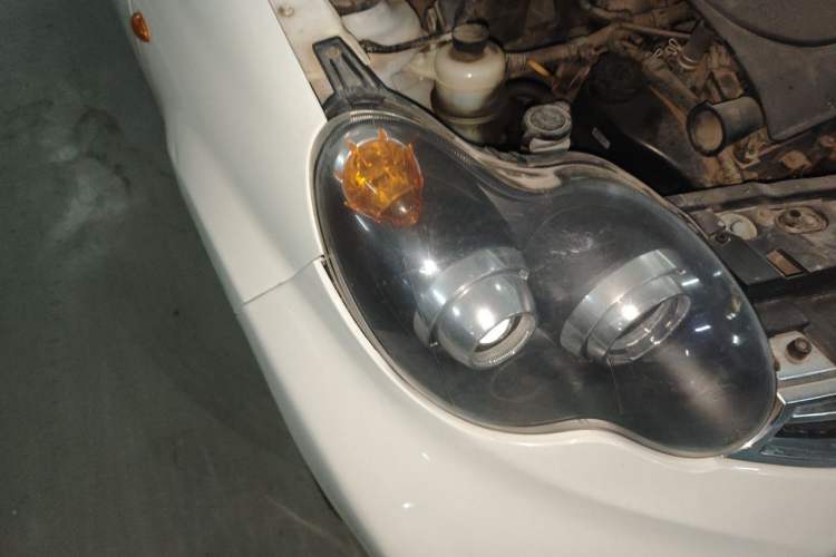 Used BYD F0 2015 1.0L AMT Joyful Cool Model Right Front Headlight