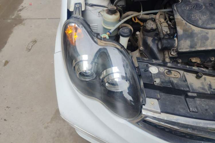 Used BYD F0 2015 1.0L AMT XuanKu Model Right Front Headlight