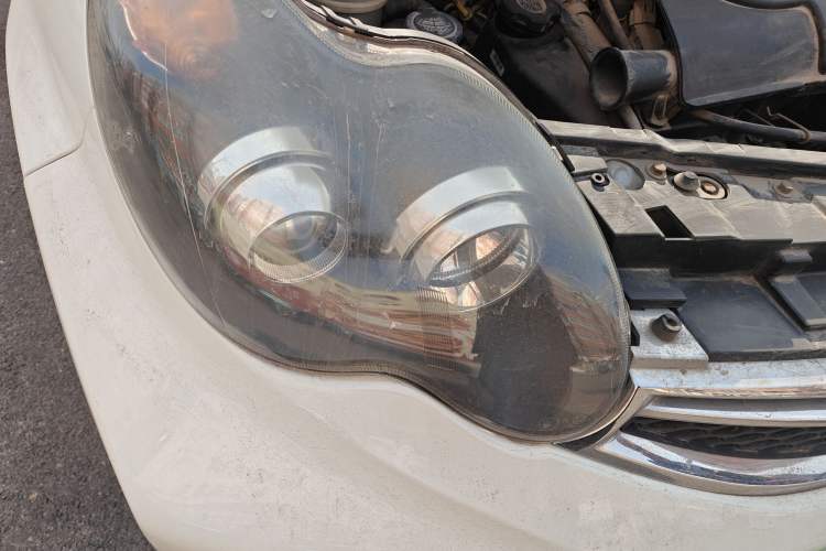 Used BYD F0 2015 1.0L Joyful Model Right Front Headlight