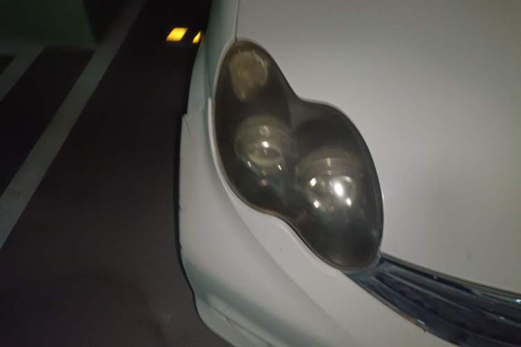 Used BYD F0 2015 1.0L AMT XuanKu Model Right Front Headlight