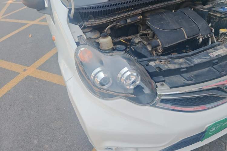 Used BYD F0 2015 1.0L AMT XuanKu Model Right Front Headlight