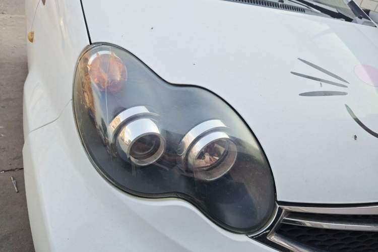 Used BYD F0 2015 1.0L AMT XuanKu Model Right Front Headlight